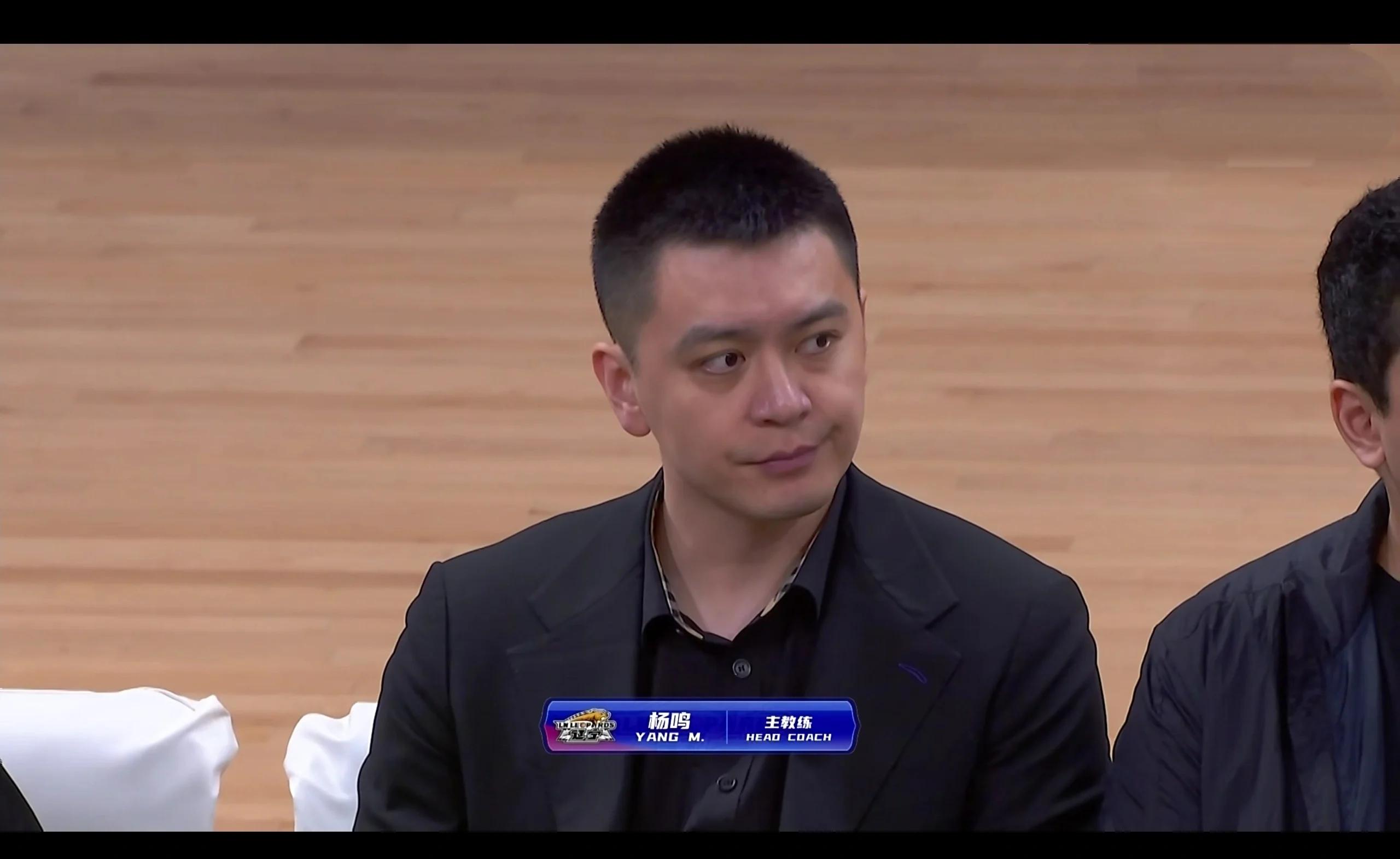 包含米兰体育：WCBA联赛球队教练专访：分享执教理念与战术心得的词条