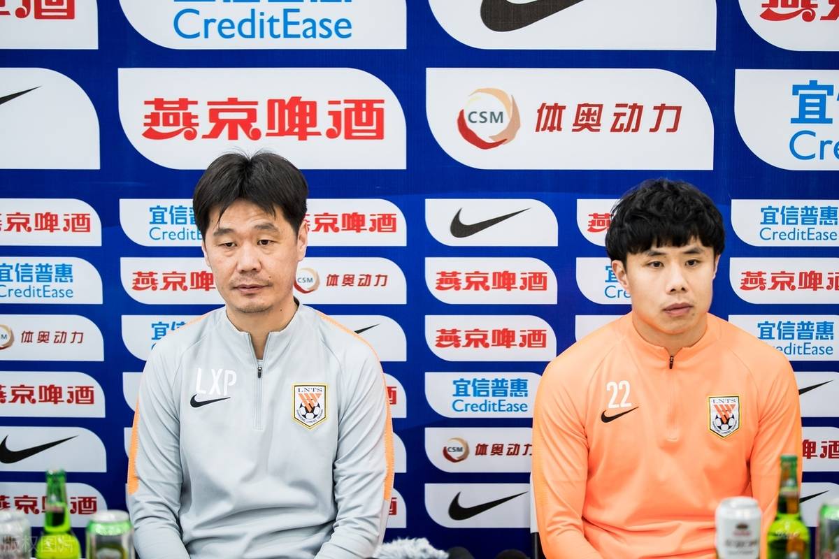 包含米兰体育:老将蒿俊闵转型教练“误人子弟”，球迷：别“毁”了中国足球的未来！的词条