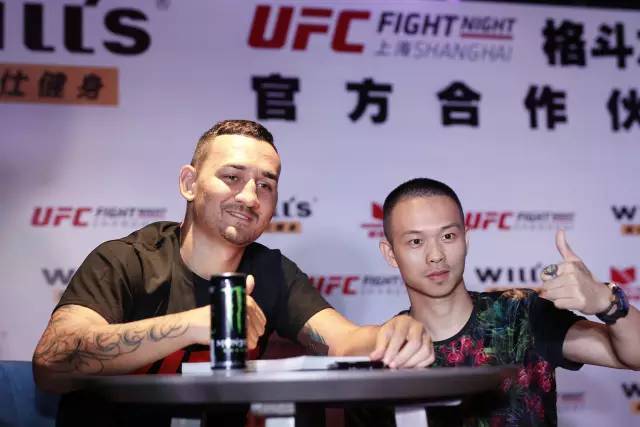 米兰体育:UFC拳击界的传奇对决，战斗精神的传承的简单介绍