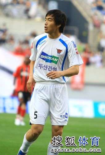 包含米兰体育:冯潇霆：经验对中国足球年轻球员的传承与指导：方法与效果评估：基于教育心理学的词条