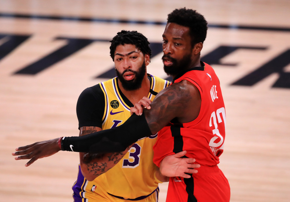 米兰体育:湖人队交易市场：寻找合适的拼图