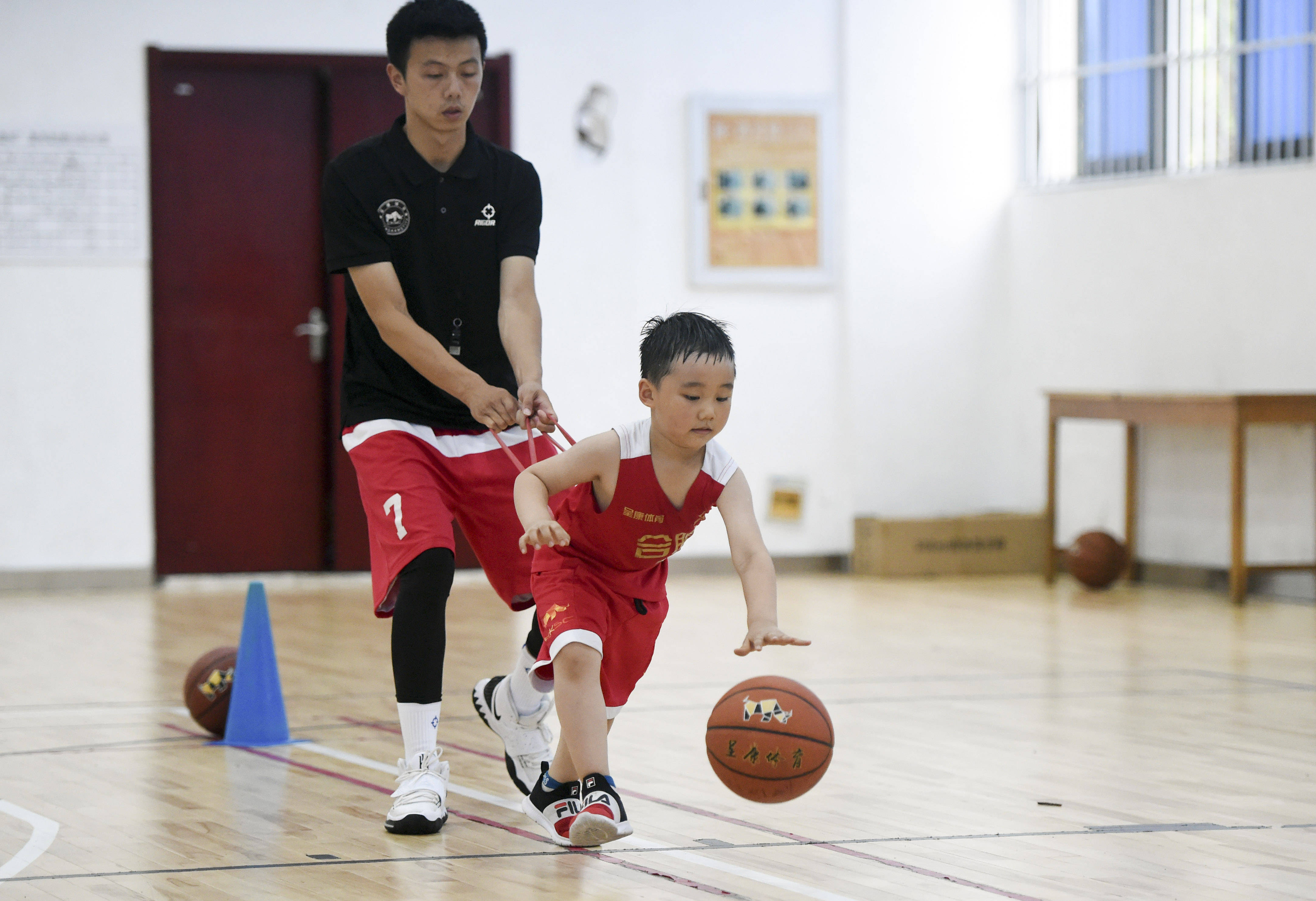 米兰体育：青少年篮球培训，培养兴趣爱好强身健体的简单介绍