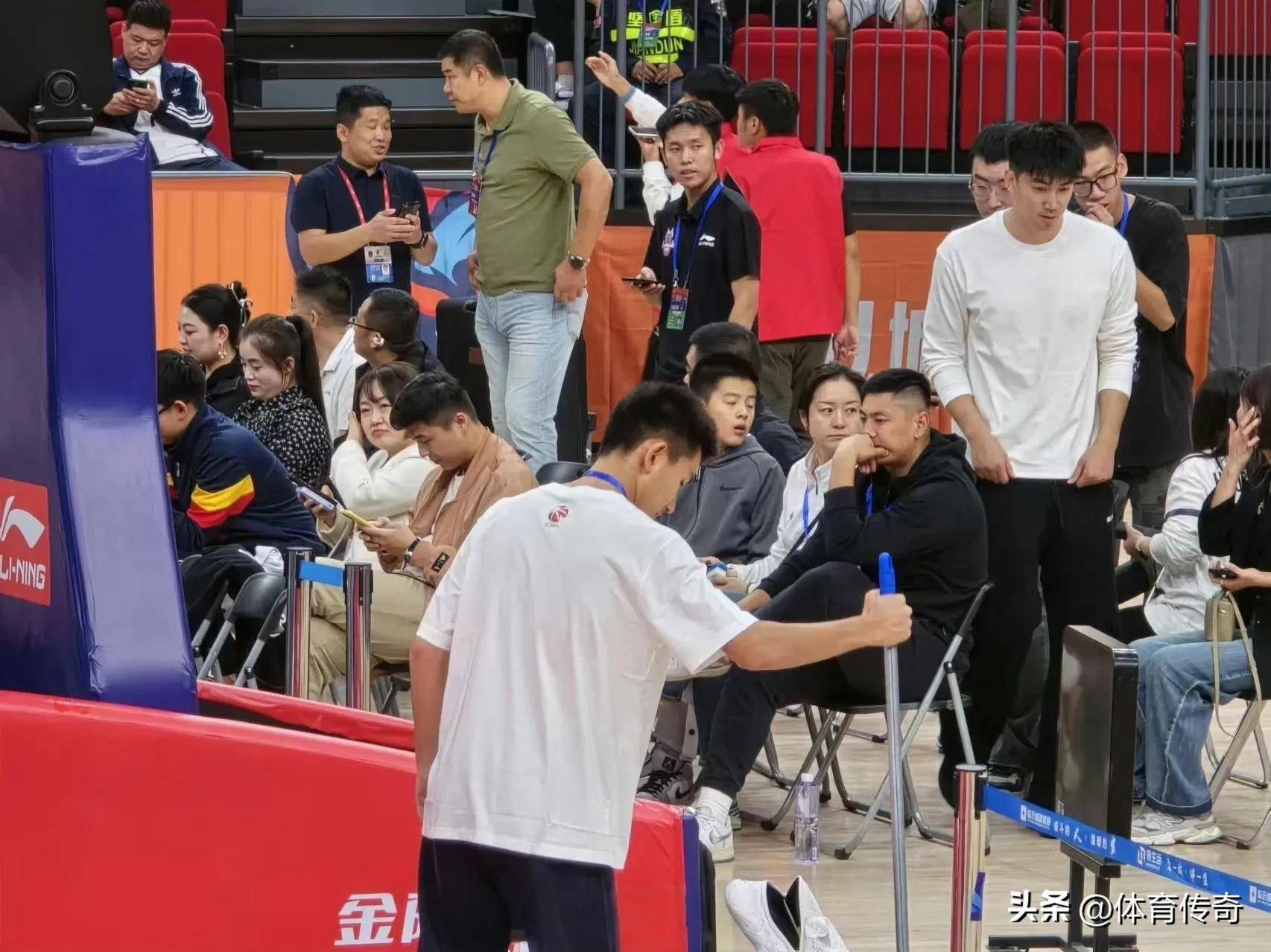包含米兰体育：CBA选秀大会新秀加盟，为联赛注入新活力的词条