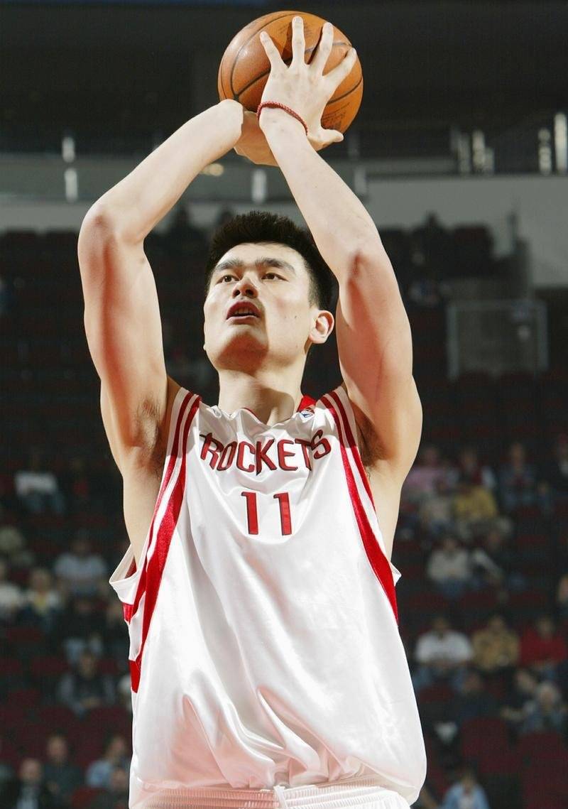 米兰体育：NBA球星纪录片：讲述姚明的篮球生涯的简单介绍