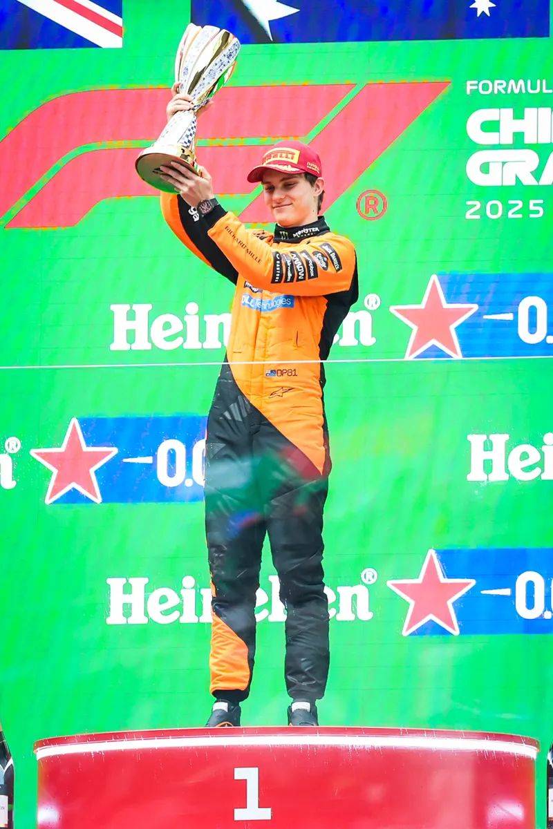 米兰体育:F1赛事中的技术革新，如何改变比赛格局？