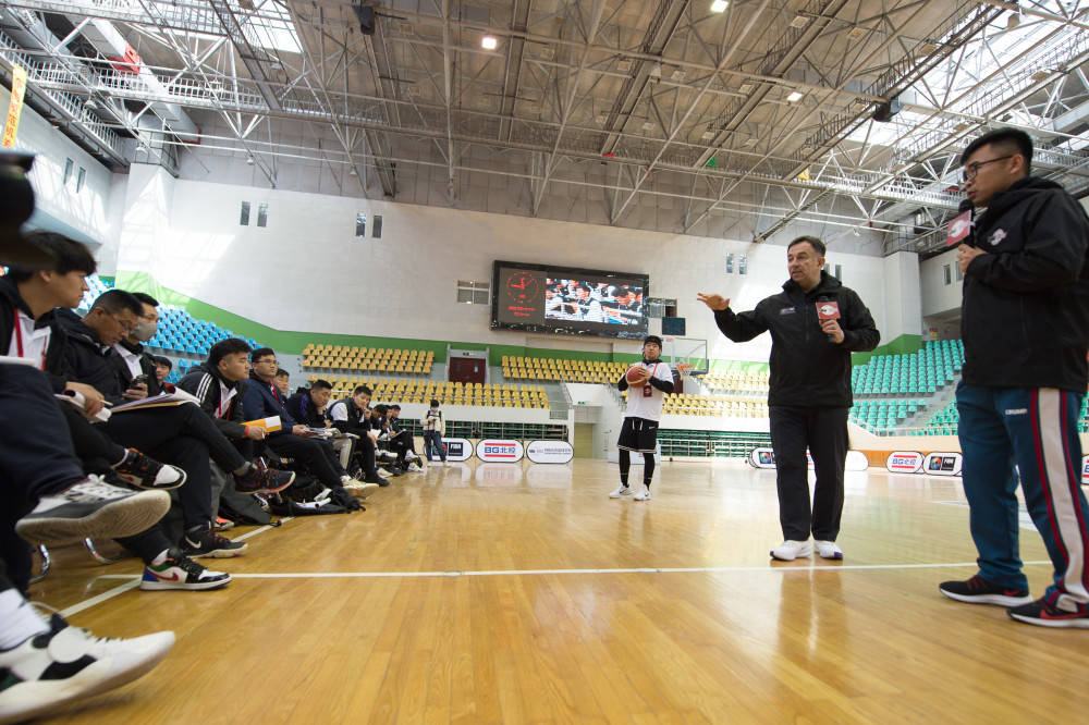 米兰体育:青少年篮球培训市场规范化,保障消费者权益 米兰体育:青少年篮球培训市场规范化,保障消费者权益