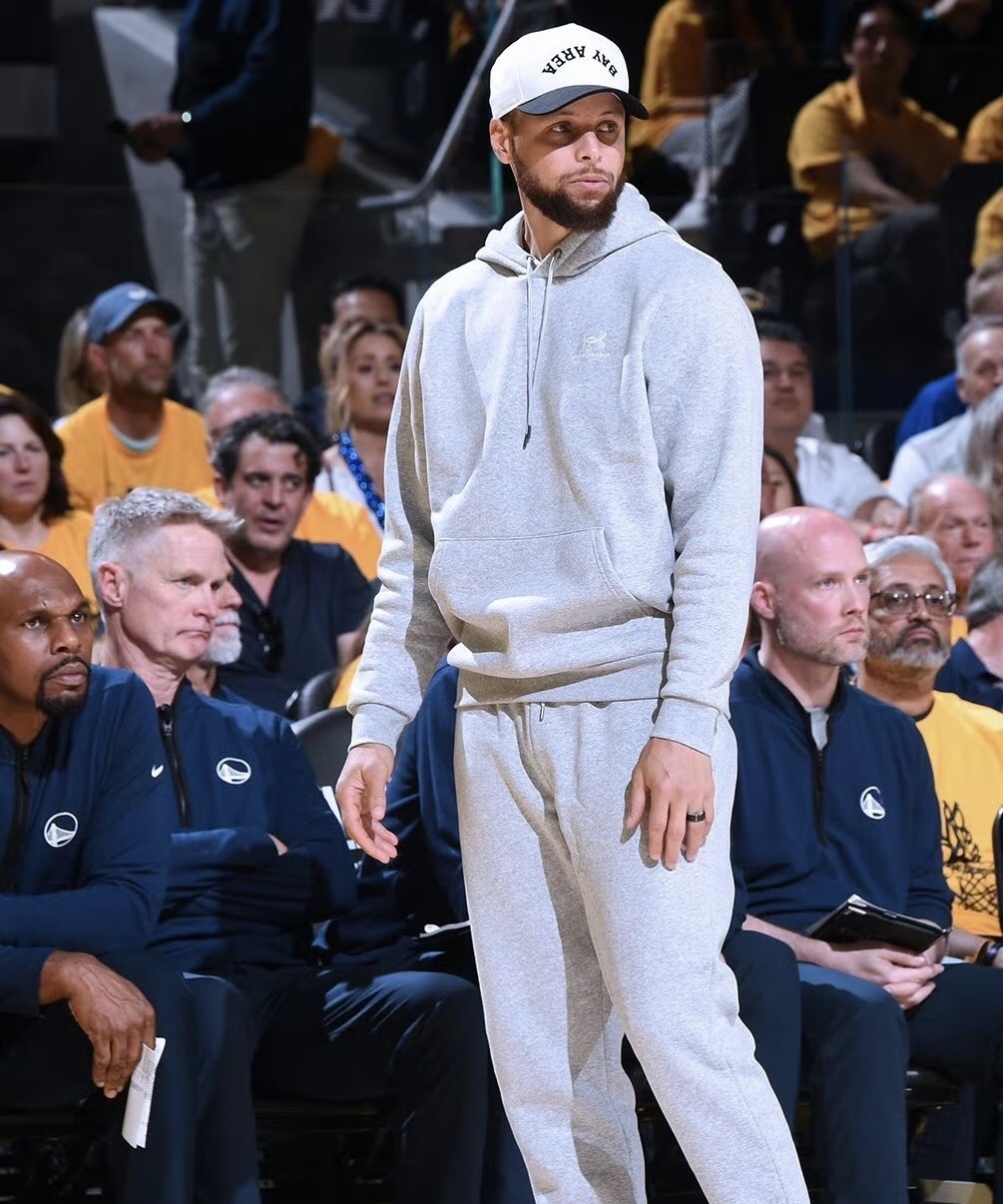 米兰体育:勇士队库里的个人训练：如何保持状态，延长职业生涯？的简单介绍