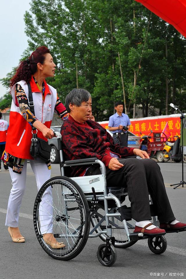 关于米兰体育:体育明星慈善活动，传递正能量的信息