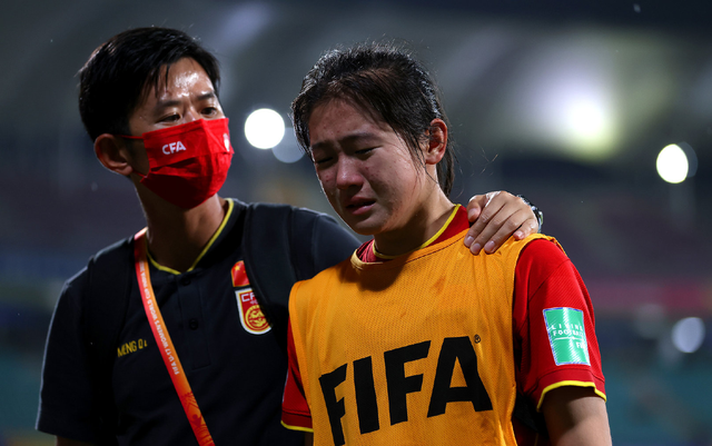 包含米兰体育:中国女足最强阵容“压力山大”，球迷：别“紧张”，输了也没关系！的词条