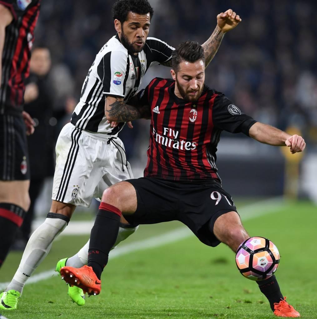 米兰体育:LaLiga上演的巅峰对决:不容错过的经典的简单介绍 米兰体育:LaLiga上演的巅峰对决:不容错过的经典的简单介绍